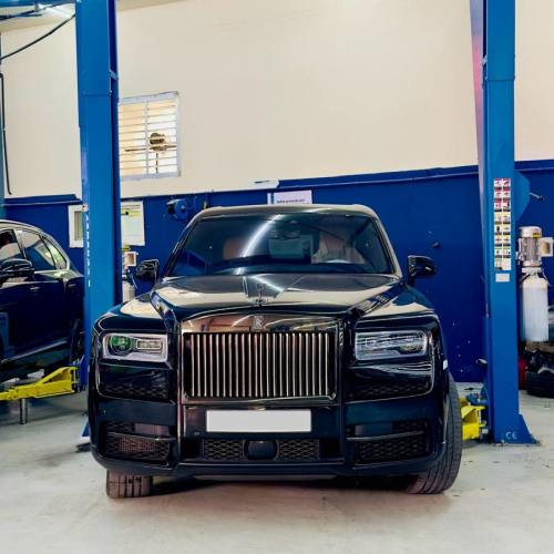 rolls-royce-engine-repair-The-Car-Lab-Auto-Repair-Center