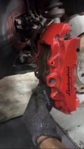 Lamborghini Huracan brake caliper replacement service in Dubai